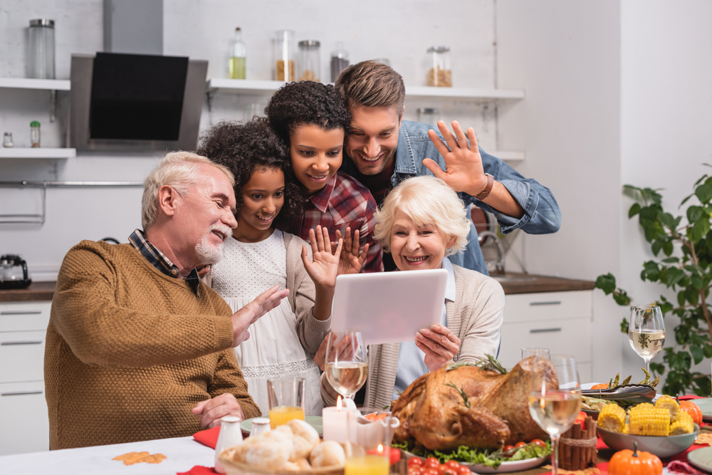 Passing Down Traditions: How to Make Thanksgiving Memorable in Your Senior Years
